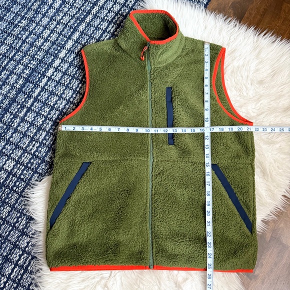 Outerknown Skyline Sherpa Vest green full zip orange accent fleece - Picture 8 of 9